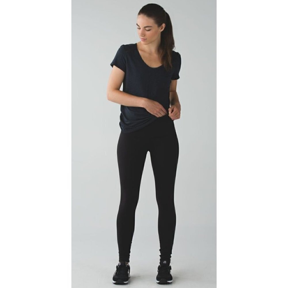 Lululemon Black Wunder Under‎ Mid Rise 7/8 Athletic Leggings 2